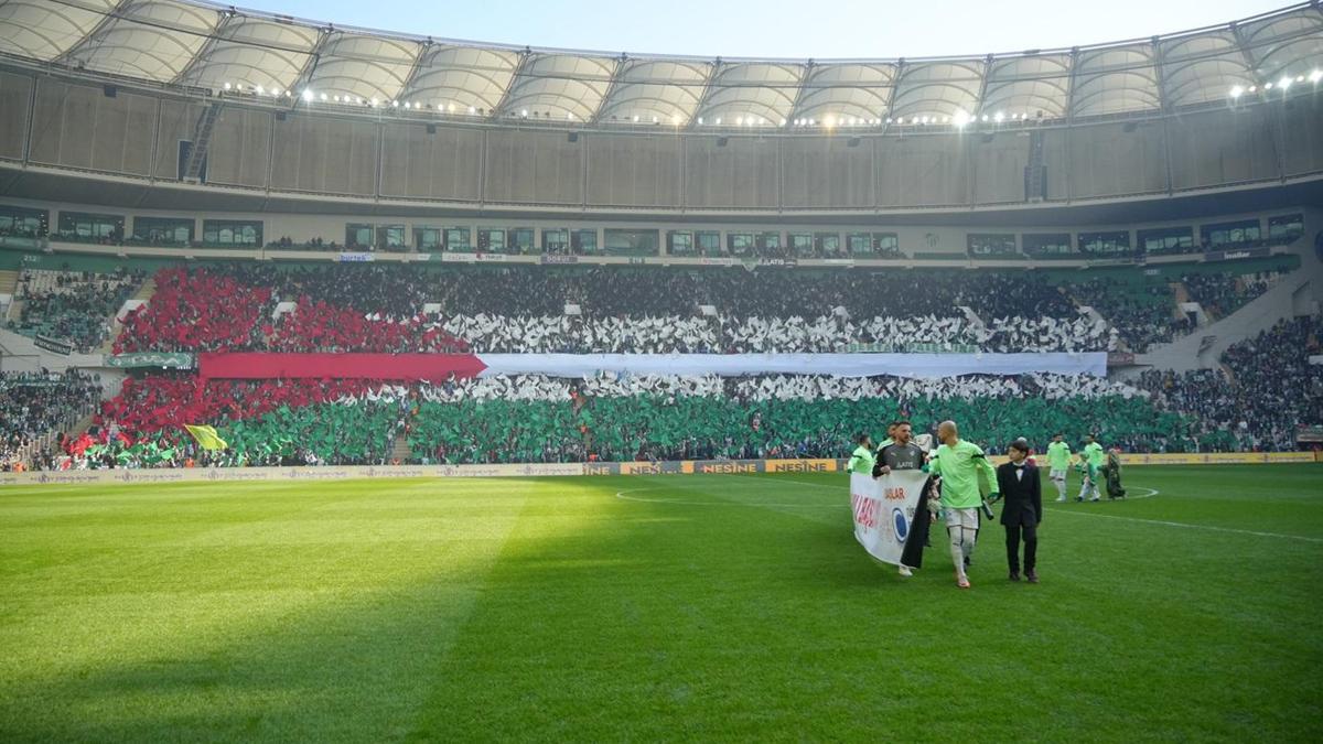 Bursaspor tribünlerinden Filistin’e destek! – Futbol Haberleri