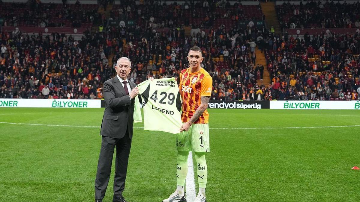 Son Dakika Spor Haberi | Galatasarayda Fernando Musleradan ayrılık sinyali