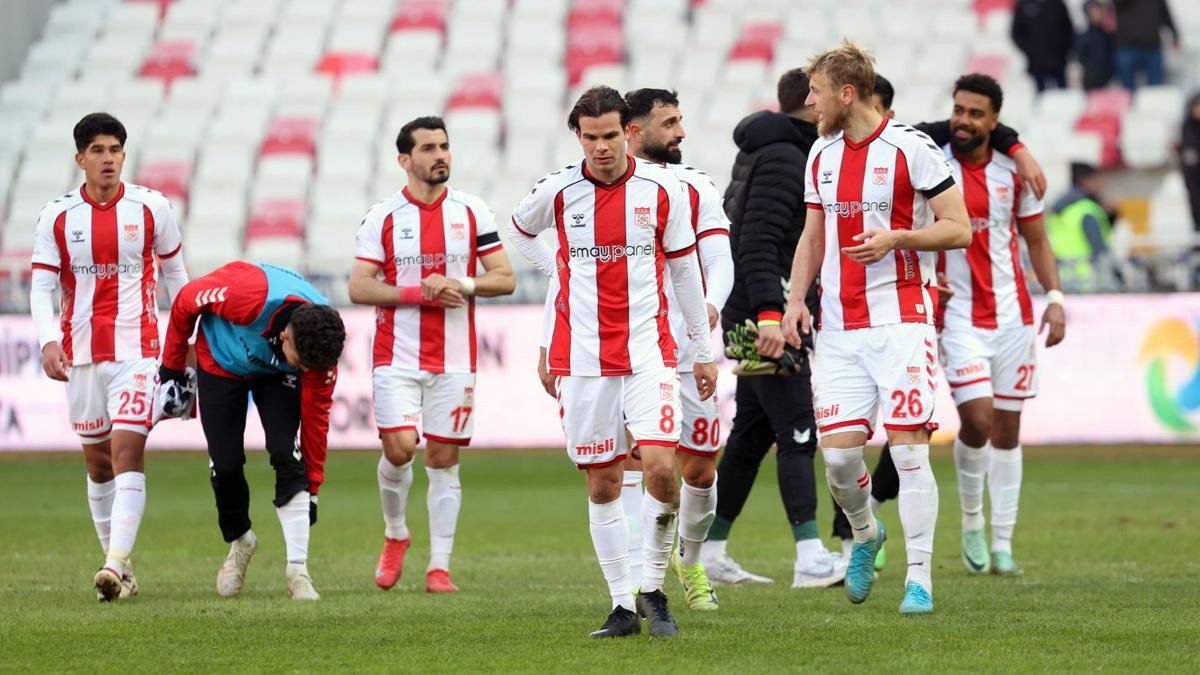 Sivasspor, 8 hafta sonra Süper Lig’de galibiyete ulaştı!