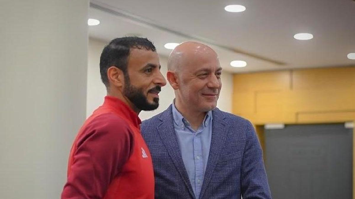 Cüneyt Çakır, FIFA seminerine eğitimci olarak katıldı!