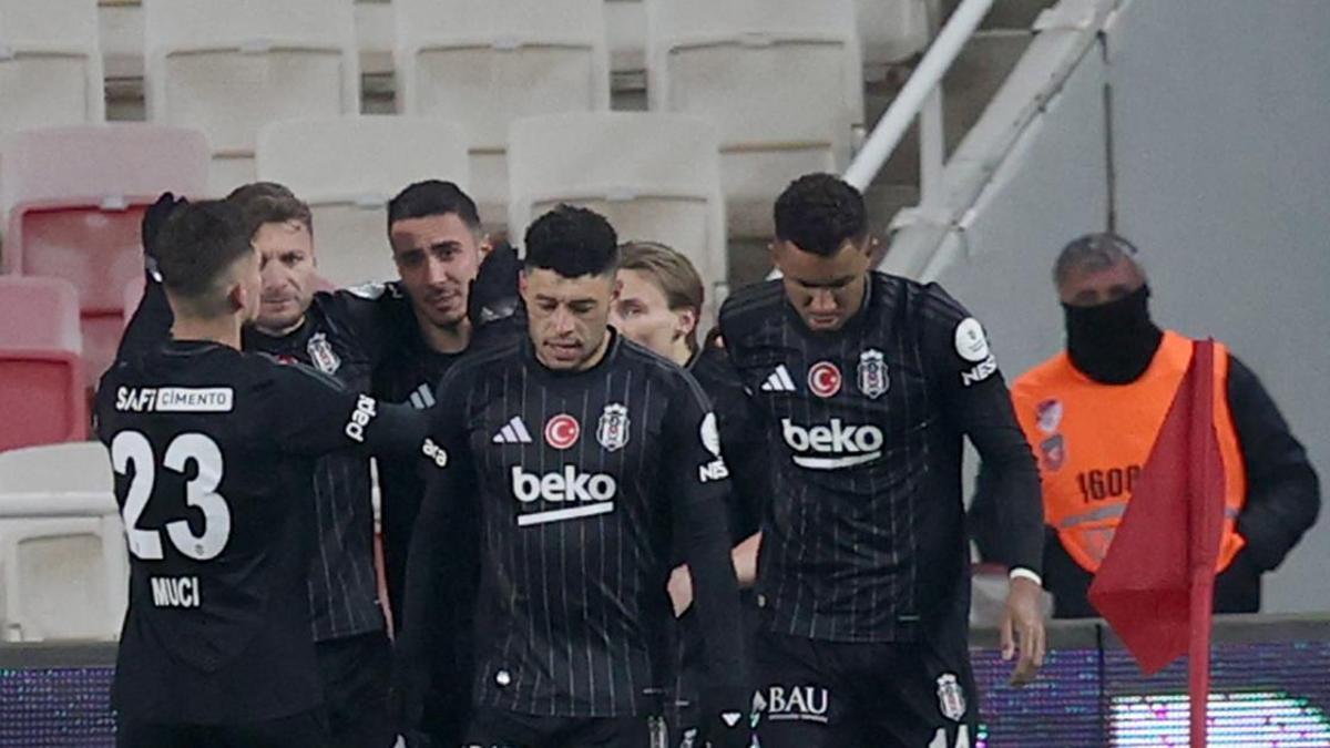 Sivasspor 0-2 Beşiktaş Maç Özeti | Kartal, Sivas’ta kazandı