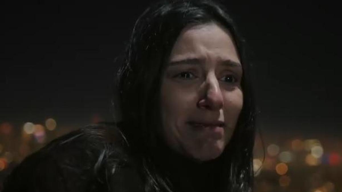 Kral Kaybederse Güllü kimdir? Ezgi Ulusoy kaç yaşında?