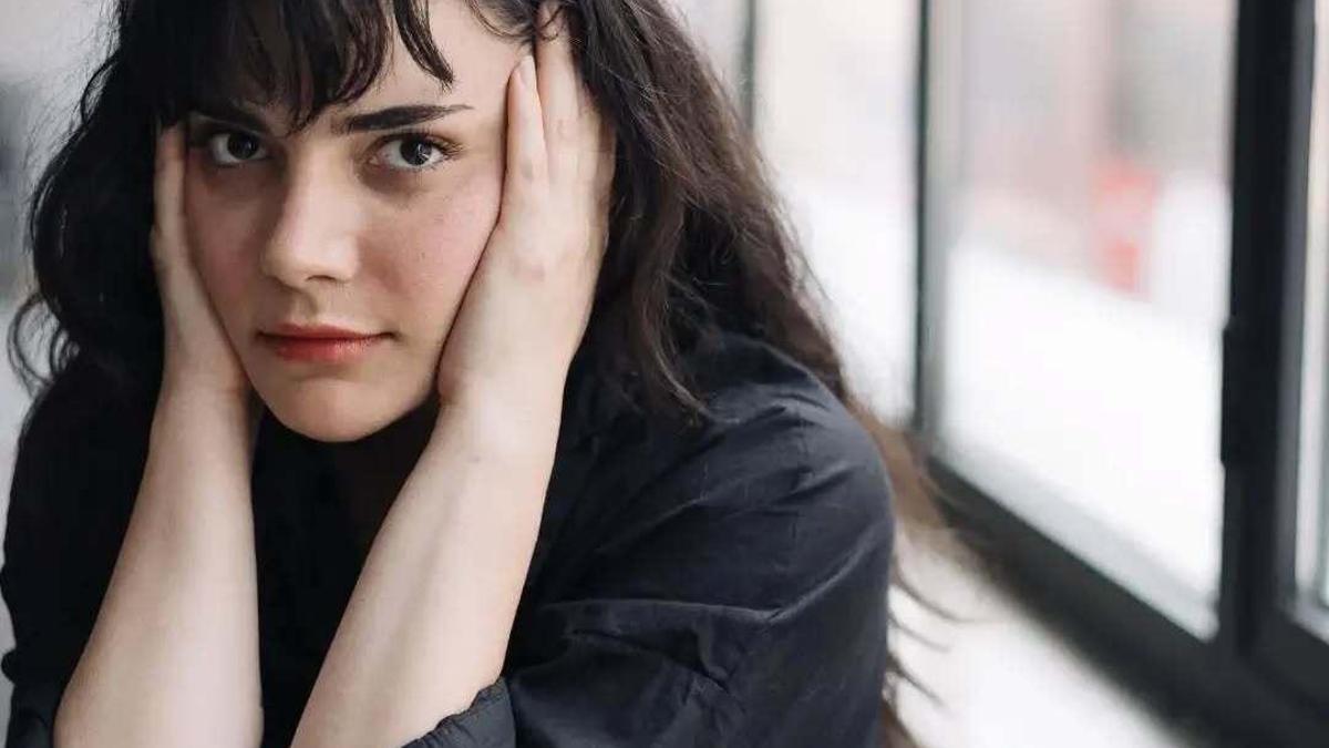 Kral Kaybederse dizisi Hanife kimdir? Beliz Sözer kaç yaşında? İşte biyografisi...