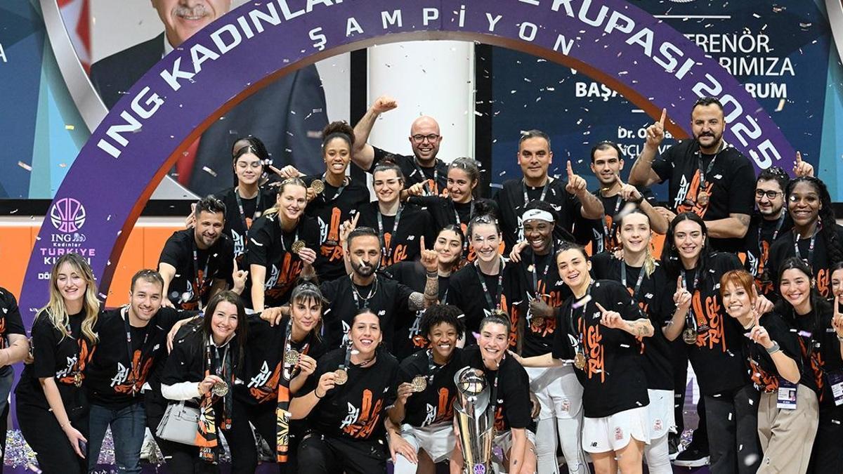 Son Dakika Spor Haberi | Kadınlar Türkiye Kupası’nın sahibi ÇBK Mersin