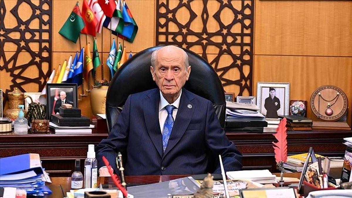 Şok İddia! Bahçeli, İBB'de Rüşvet Ağı İddiasını Açıkladı: 'İmar ve Ruhsat Karşılığı...' 