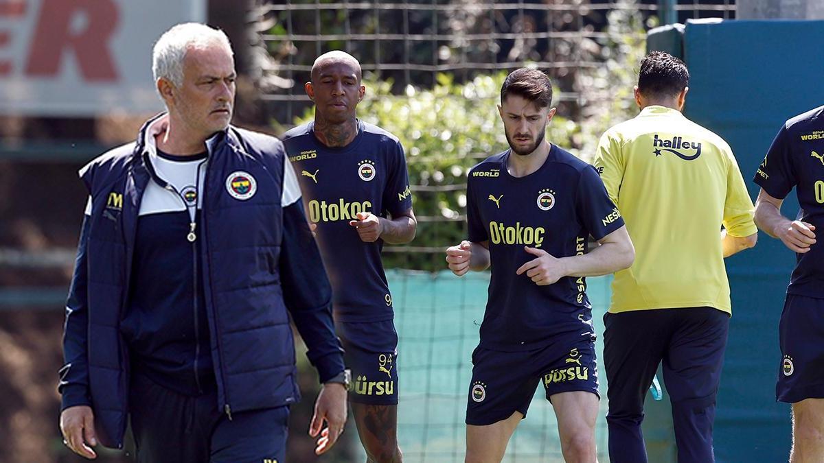 Fenerbahçe, Başakşehir maçı hazırlıklarına başladı