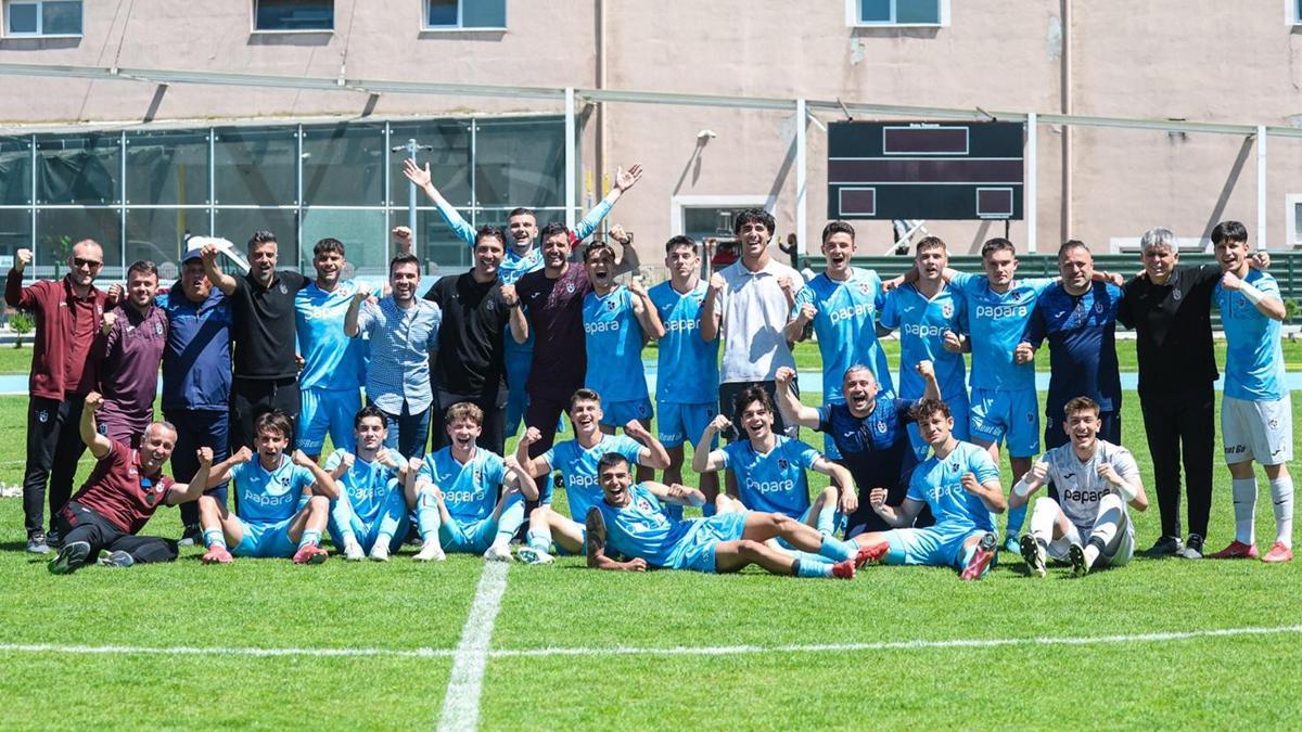 Trabzonspor U19 takımı, son 5 yılda 3. kez şampiyon oldu