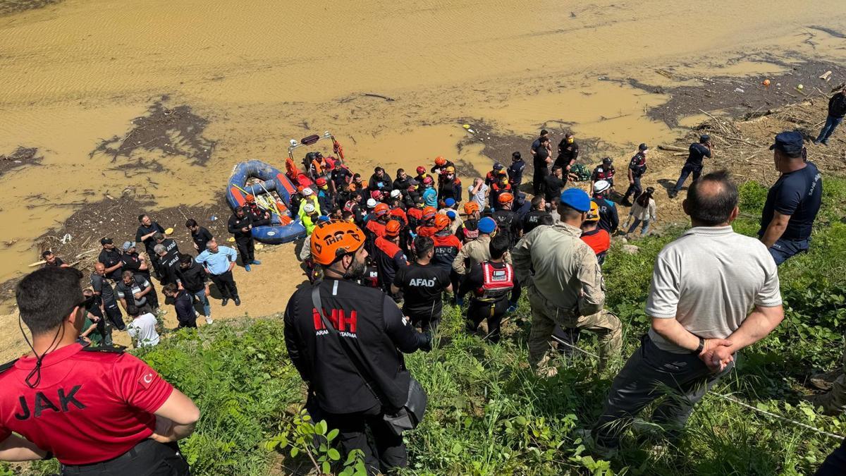 Trabzon'da sele kapılan Hüseyin Aydın’ın cansız bedenine ulaşıldı