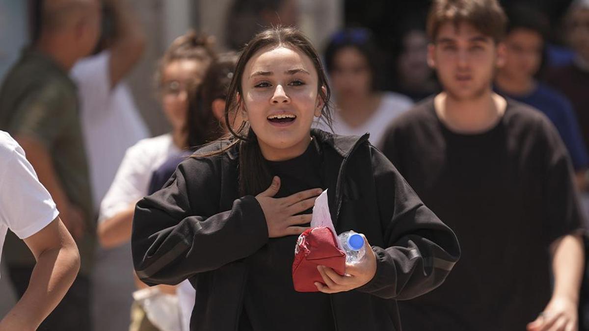 Milyonlarca öğrenci LGS'de ter döktü! Uzmanlar yorumladı: Son yılların en zor soruları