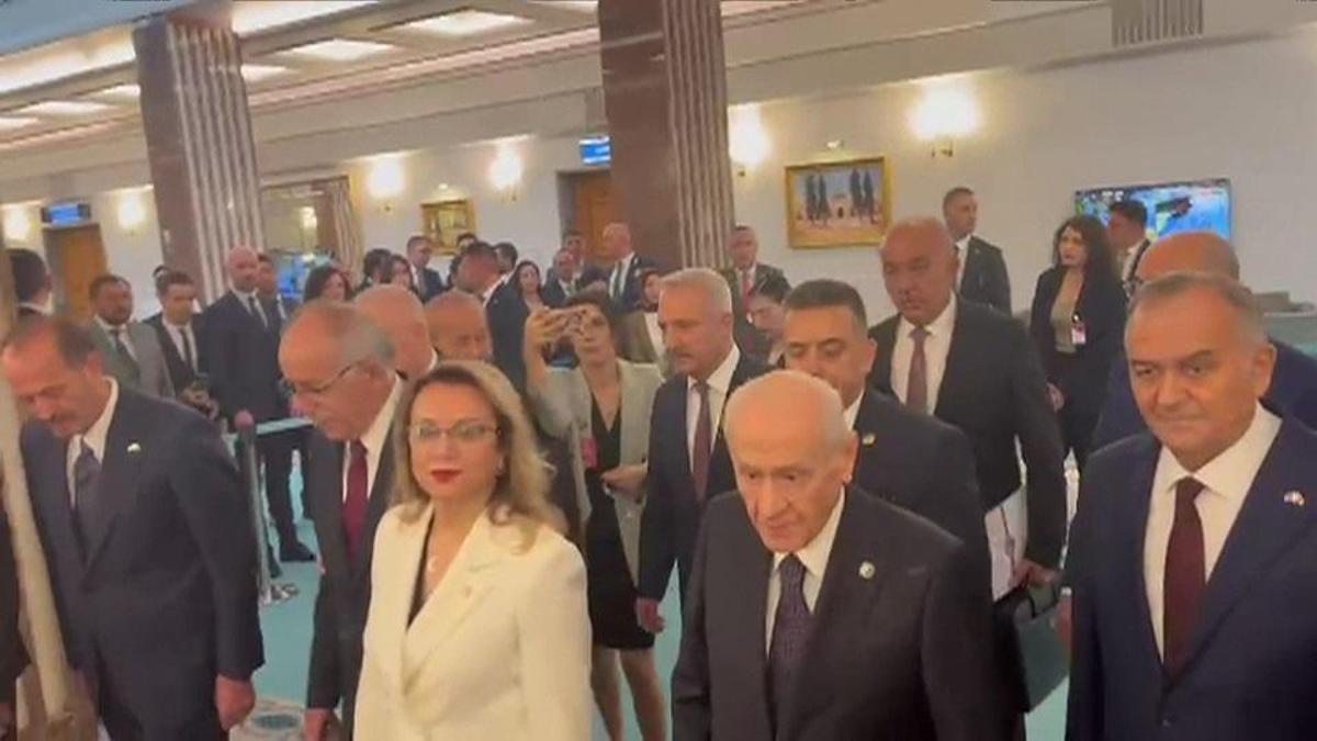 Devlet Bahçeli 147 gün sonra Meclis'e böyle geldi