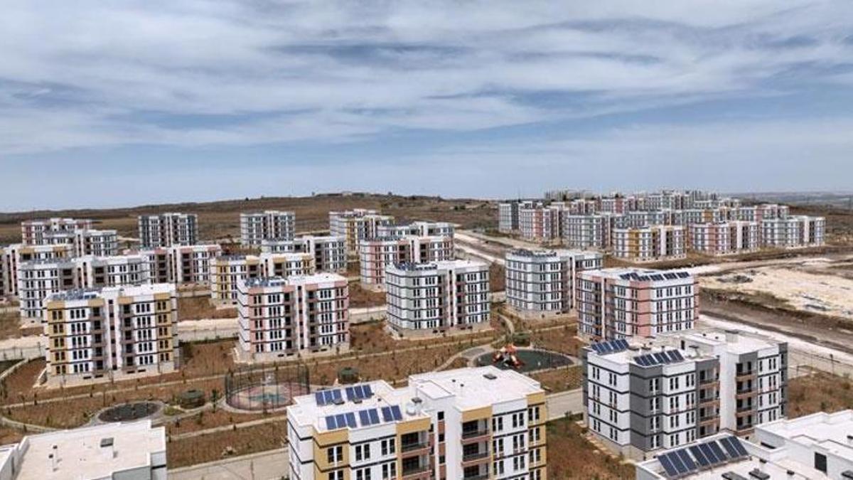Şanlıurfa Karaköprü’de depremzedelere 2.738 yeni konut teslim edildi