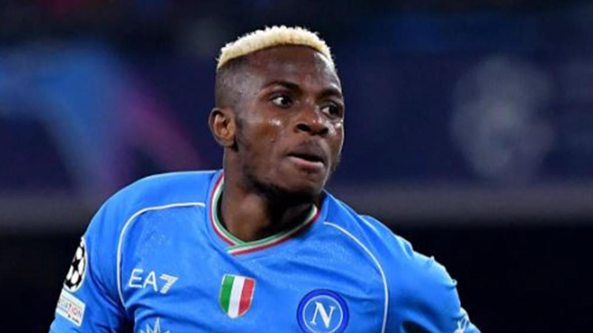 Victor Osimhen'e bir kez daha veto! Genç takımla antrenmanlara çıkacak...