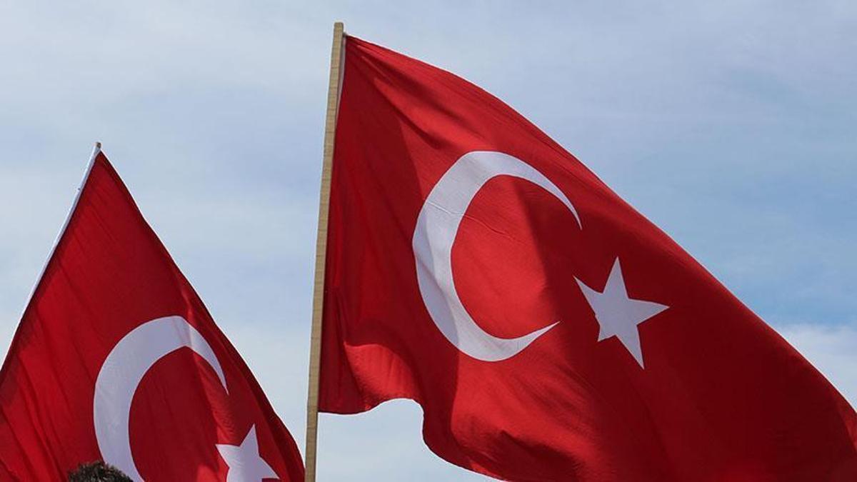 15 Temmuz Demokrasi Günü'nde Spor Kulüplerinden Vatanseverlik Mesajları: Şehitlere Saygı, Gazilere Dualar