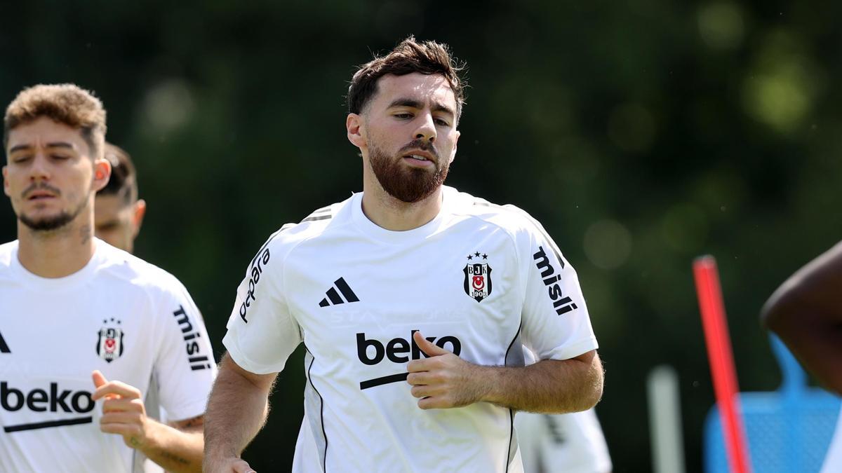 Orkun Kökçü, Beşiktaş’taki ilk antrenmanına çıktı