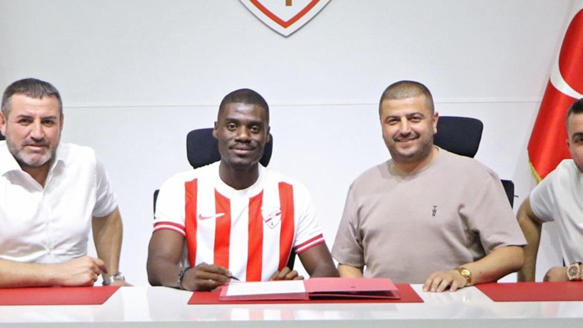 Boluspor’a Fransız stoper! Transfer resmen açıklandı