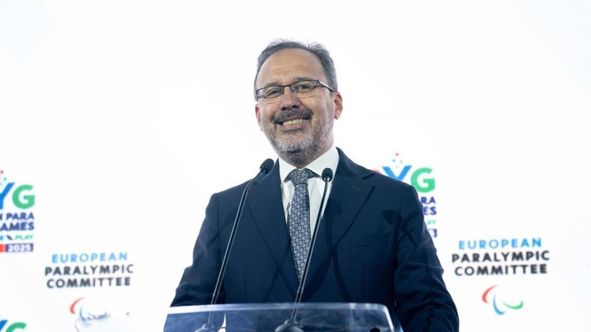 Mehmet Kasapoğlu: Engelleri birlikte, azimle ve sporun gücüyle aşacağız