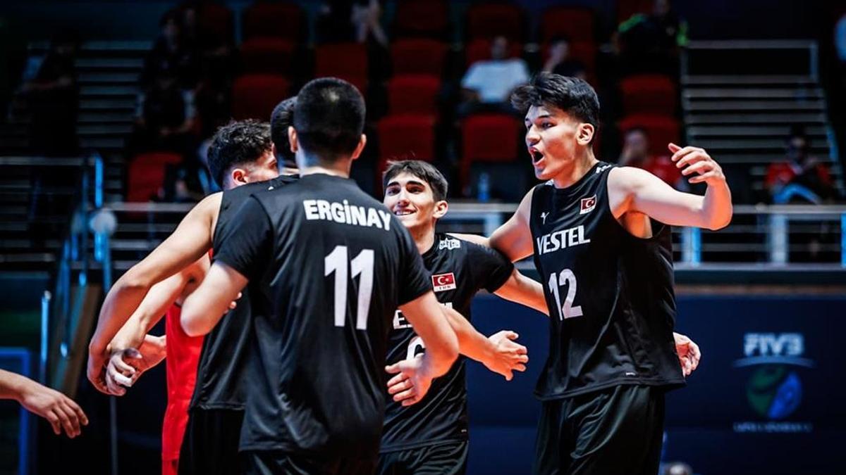 19 Yaş Altı Erkek Voleybol Milli Takımı, Pakistan'a 3-0 mağlup oldu