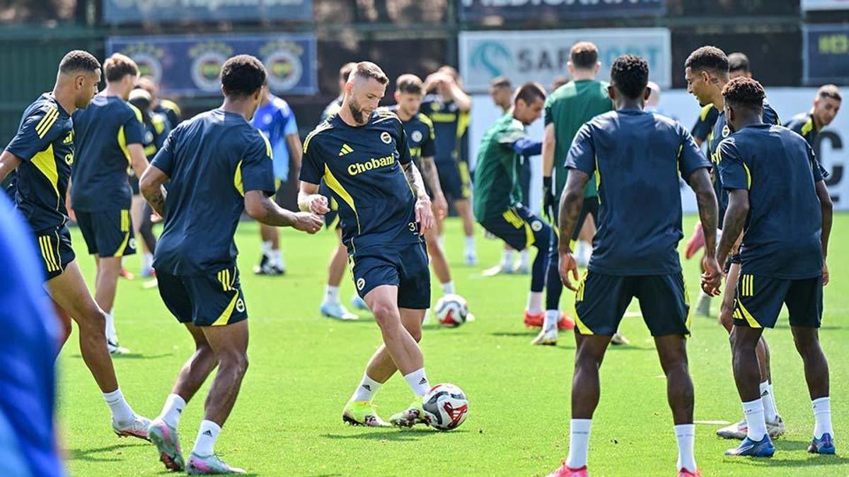 Fenerbahçe’nin Feyenoord maçı kamp kadrosu açıklandı