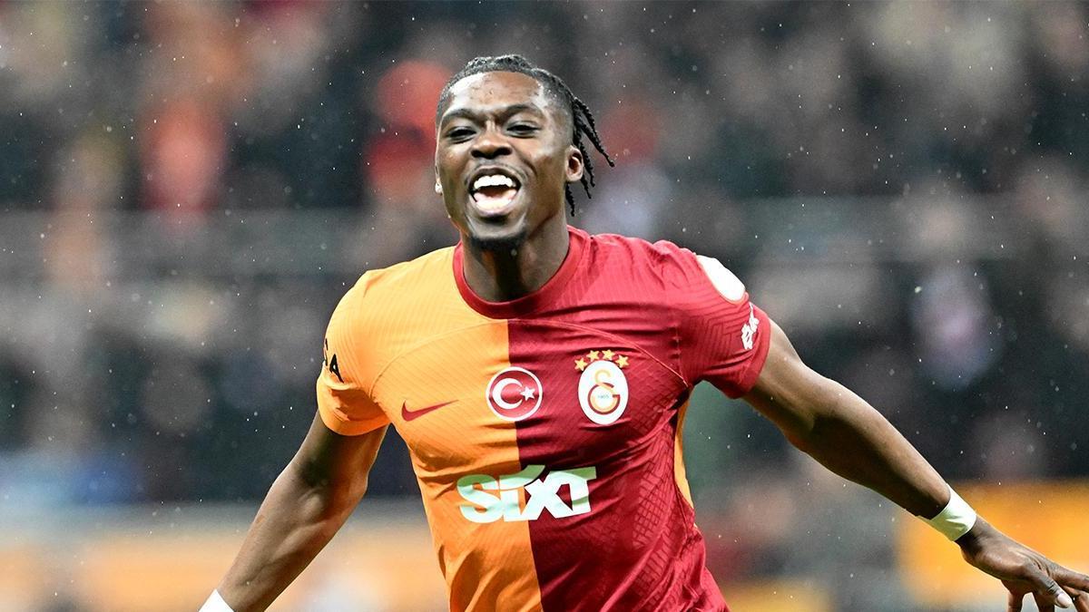 Galatasaray, Derrick Köhn için Werder Bremen ile görüşüyor