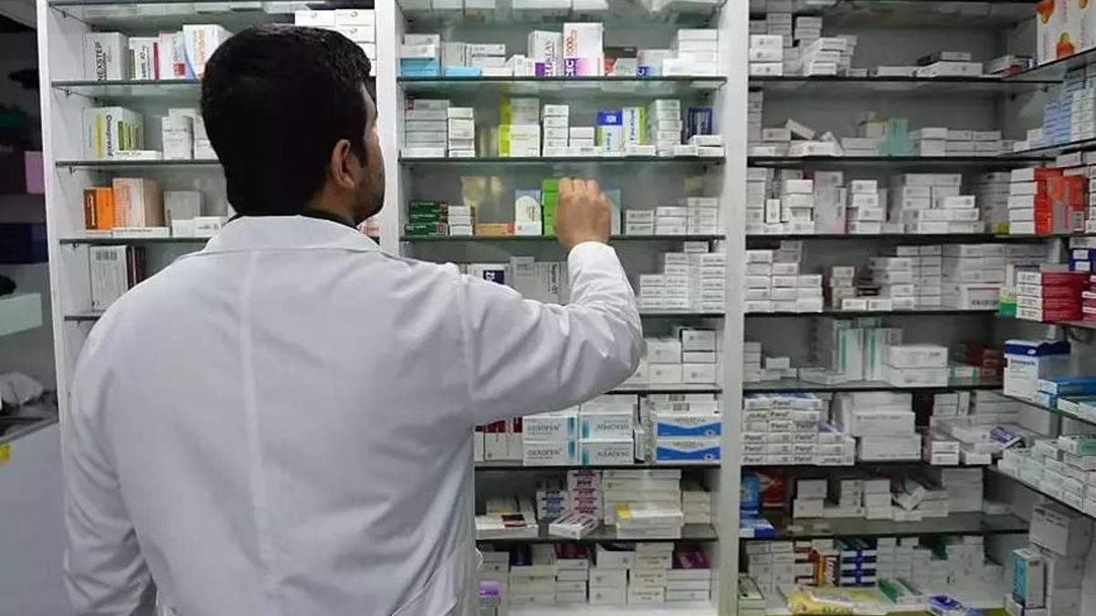 PAZAR GECESİ BALIKESİR NÖBETÇİ ECZANELERİ: 17 Ağustos 2025 Akçay, Ayvalık, Altınoluk nöbetçi eczaneler...