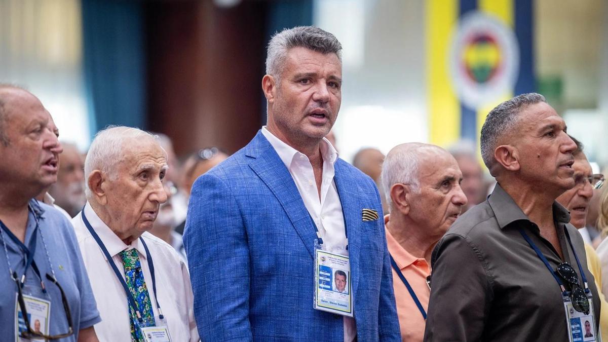 Fenerbahçe Başkan Adayı Sadettin Saran, 500 imzayı teslim etti!