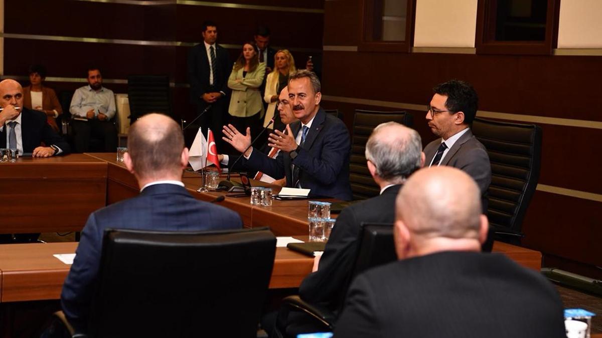 Savunma Sanayii Başkanlığı'nda 'İhracat İstişare Toplantısı' düzenlendi
