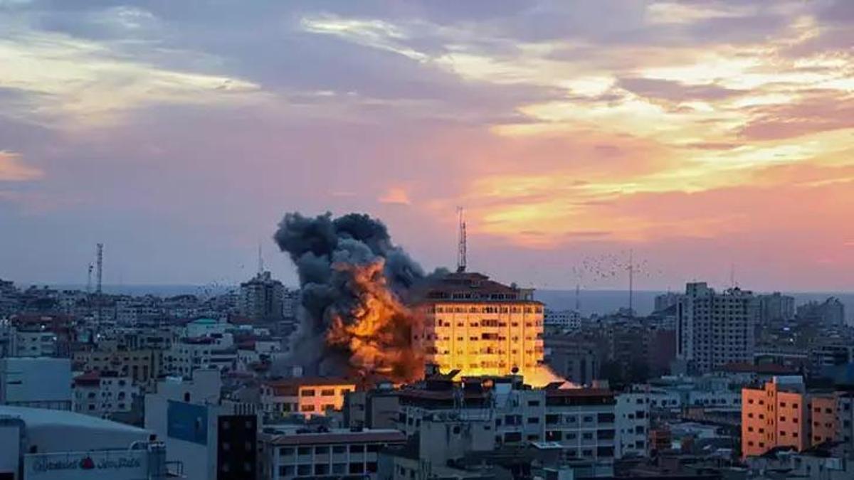 İsrail'in Şam'a düzenlediği saldırılarda 6 Suriyeli asker öldü
