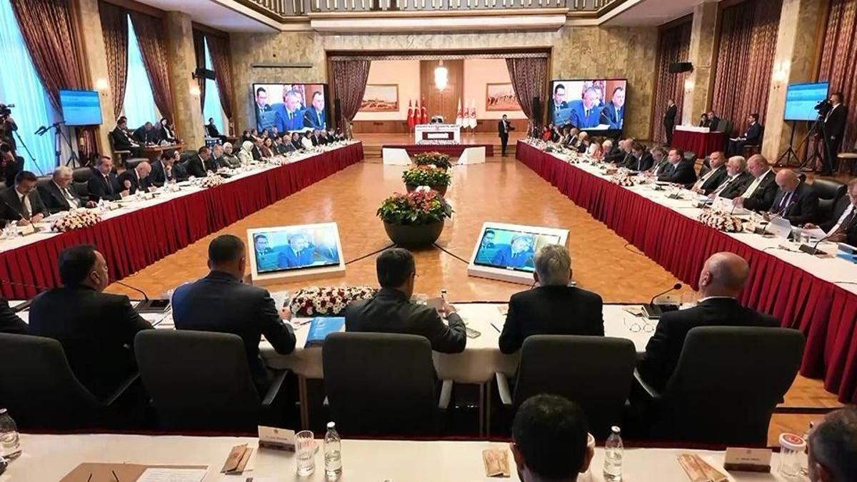 Terörsüz Türkiye komisyonu hukukçuları dinledi