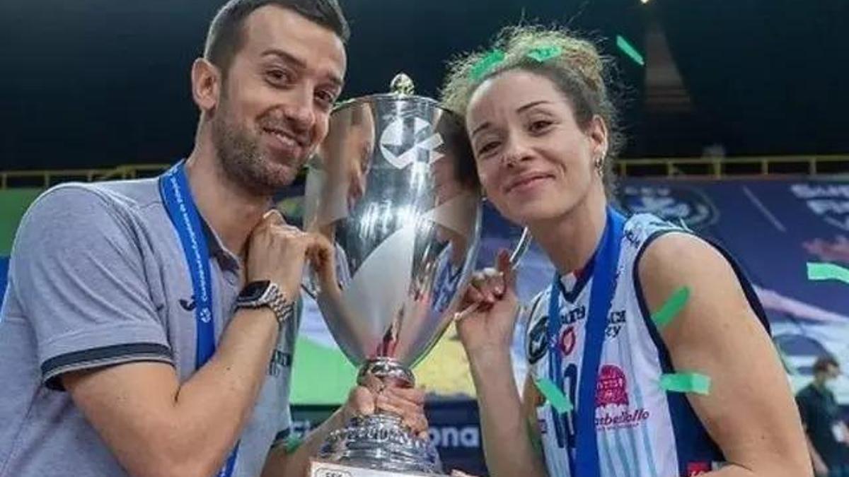 Daniele Santarelli kimdir? Santarelli'nin eşi kim? Daniele Santarelli'nin eşi Monica De Gennaro kaç yaşında, hangi takımda?