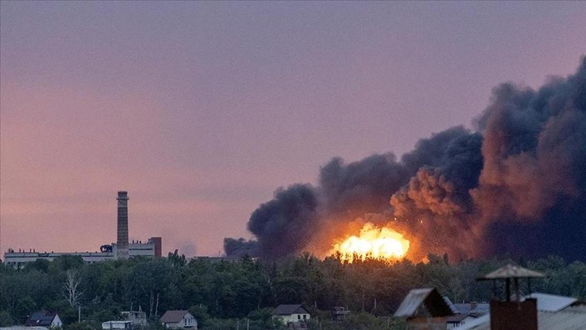 Rusya Ukrayna'ya en büyük hava saldırısını gerçekleştirdi! 800'den fazla İHA ile vurdu