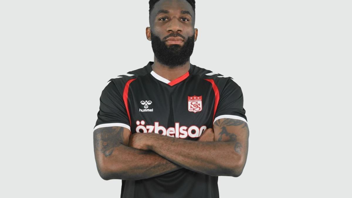 Sivasspor, Aaron Appindangoye'yi yeniden renklerin…