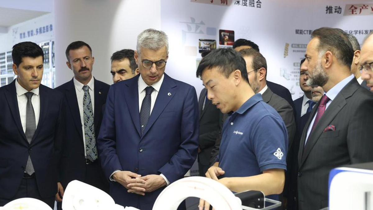 Bakan Memişoğlu'nun Çin temasları sürüyor