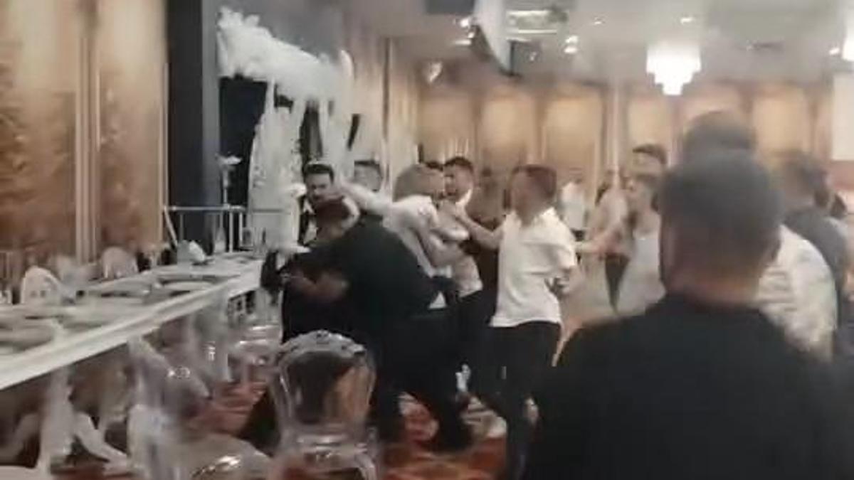 Adanada, düğündeki kavga kamerada