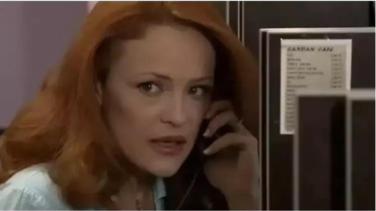 Porno aktrisa Veronika Svetka chuqur portlatishni beradi