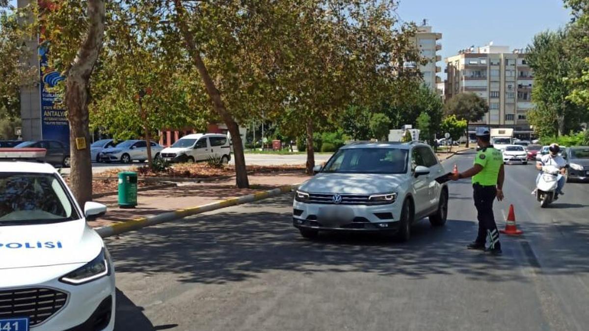 Antalyada 1 haftada 58 bin 775 araç ve sürücü denetlendi