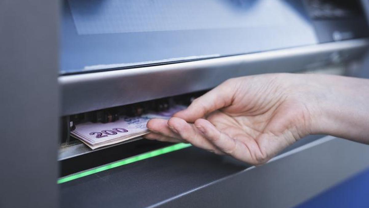 ATM sayısı artıyor, şube sayısı azalıyor! Bankacılıkta yeni trend