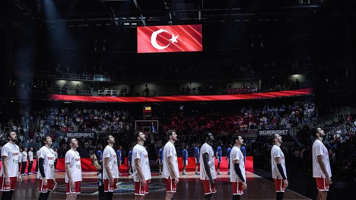 Yunanistan - Türkiye Maç Özeti | 12 Dev Adam ruhu geri döndü! A Millî Erkek Basketbol Takımı finalde