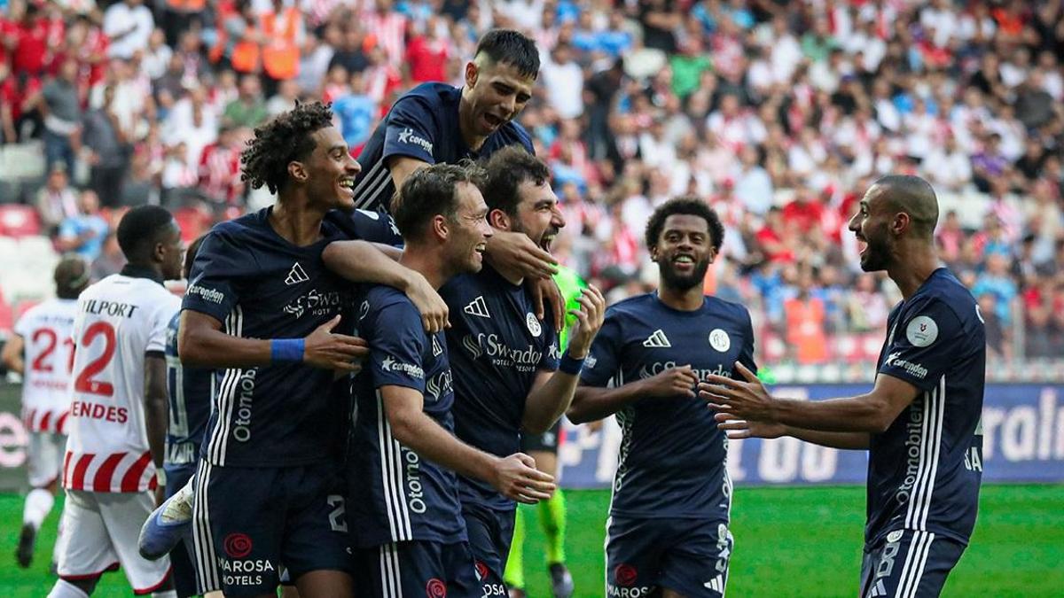 Antalyaspor, Samsunda kazandı