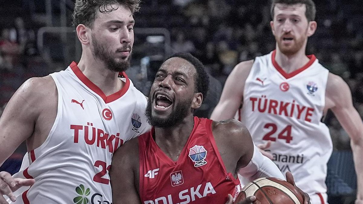 Anadolu Efes, Jordan Loyd'u kadrosuna katıyor