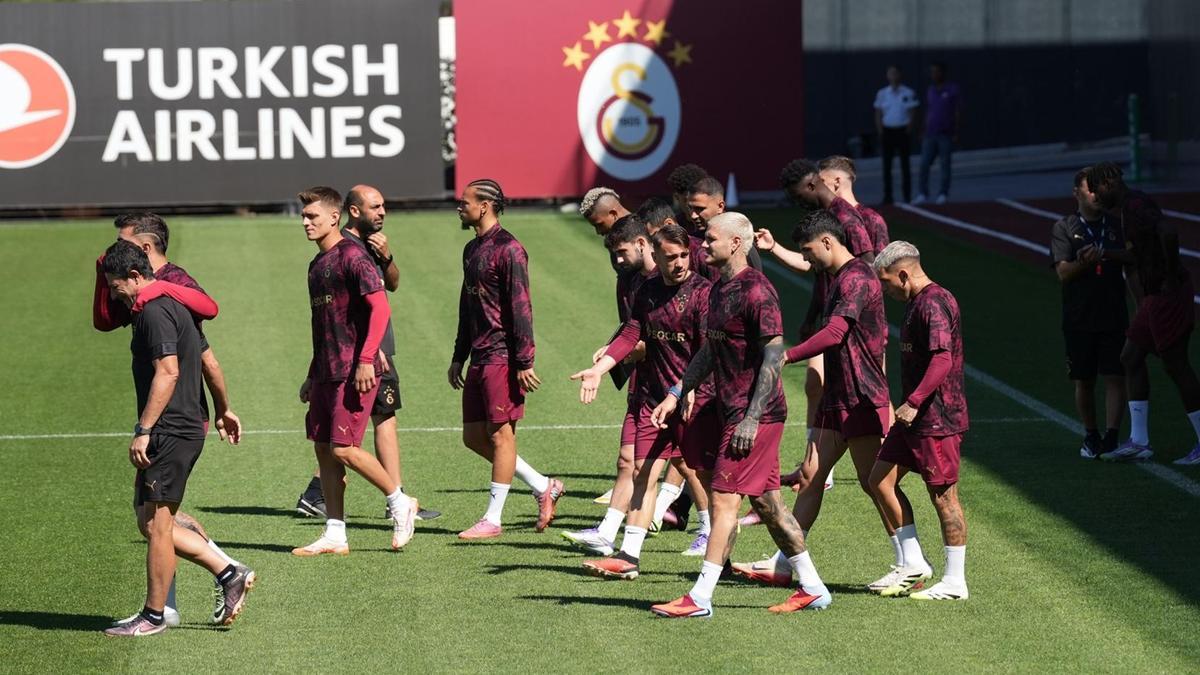 Osimhen, Galatasaray'ın son antrenmanında da yer almadı