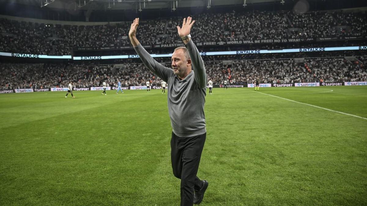 Sergen Yalçın, Beşiktaş'ta derbi performansıyla dikkat çekiyor