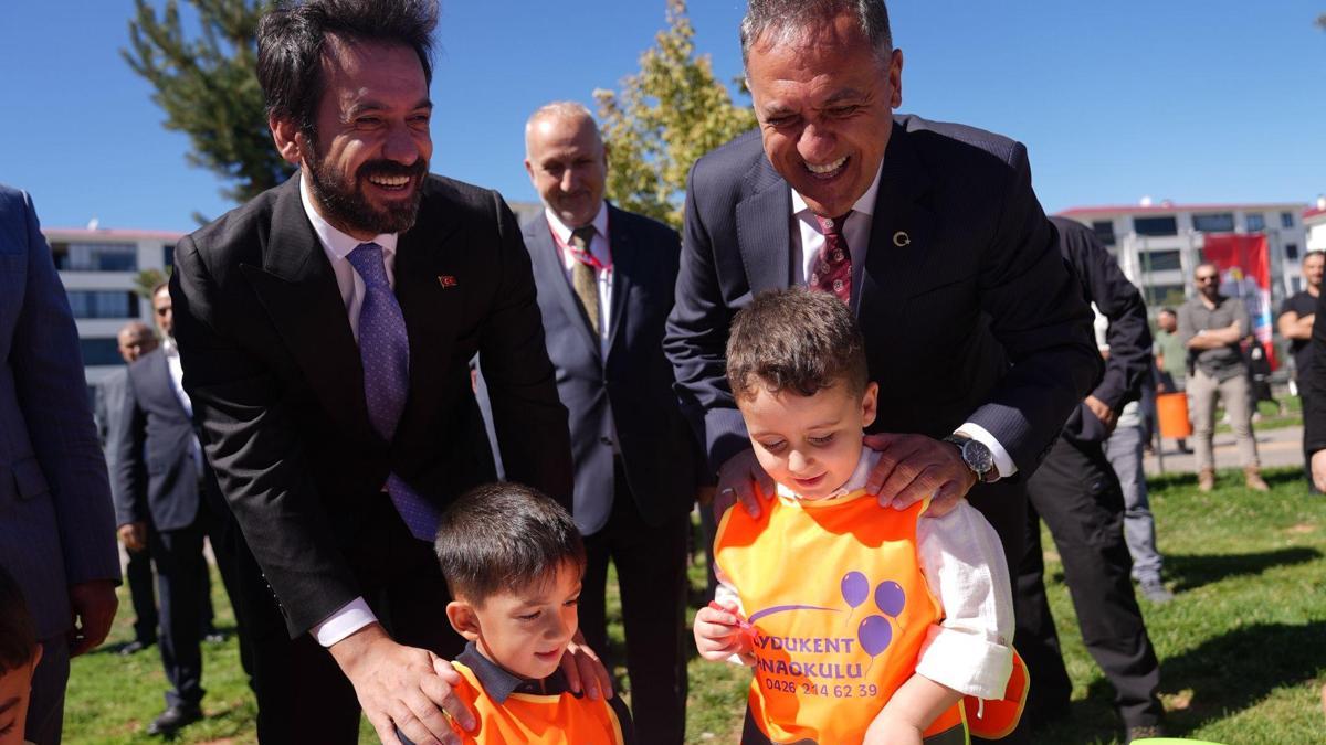 Bir Anadolu Şenliği Bingölde coşkuyla başladı