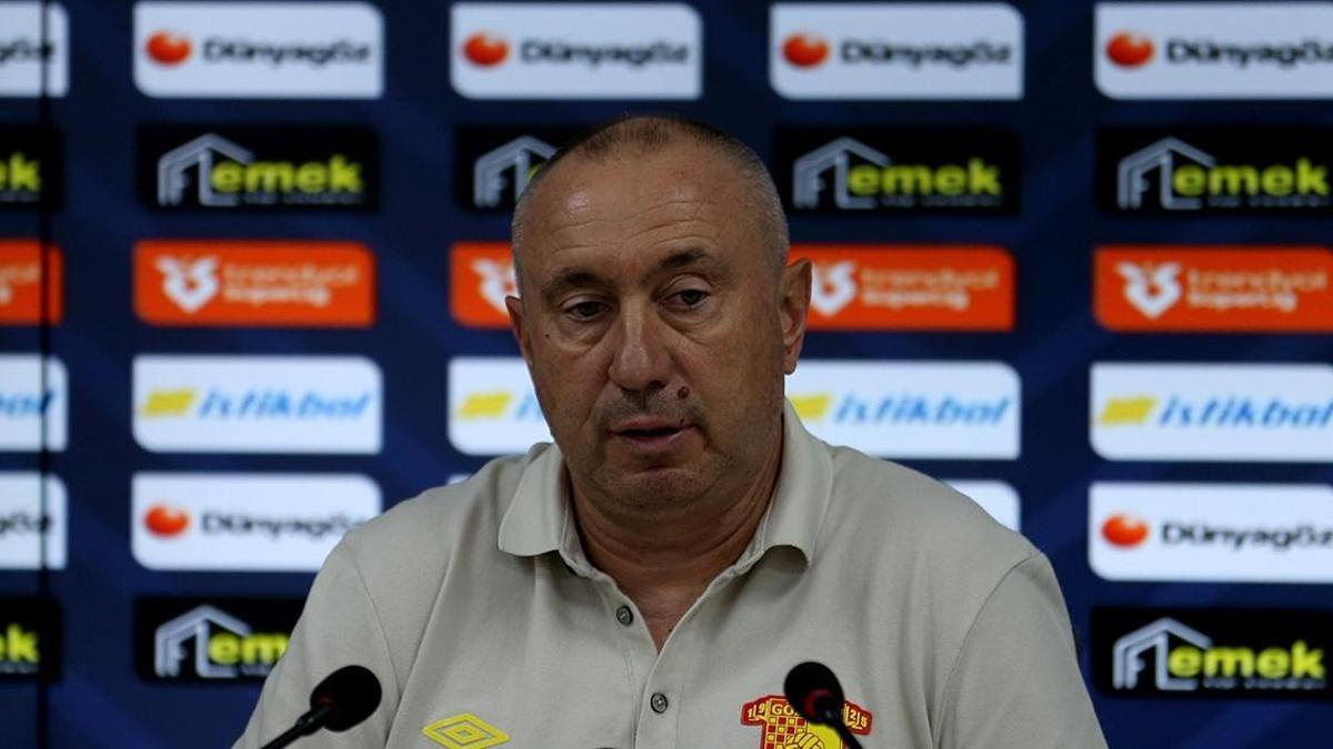 Son Dakika Spor Haberi | Stanimir Stoilov: Çok iyi çalışmaya devam etmeliyiz