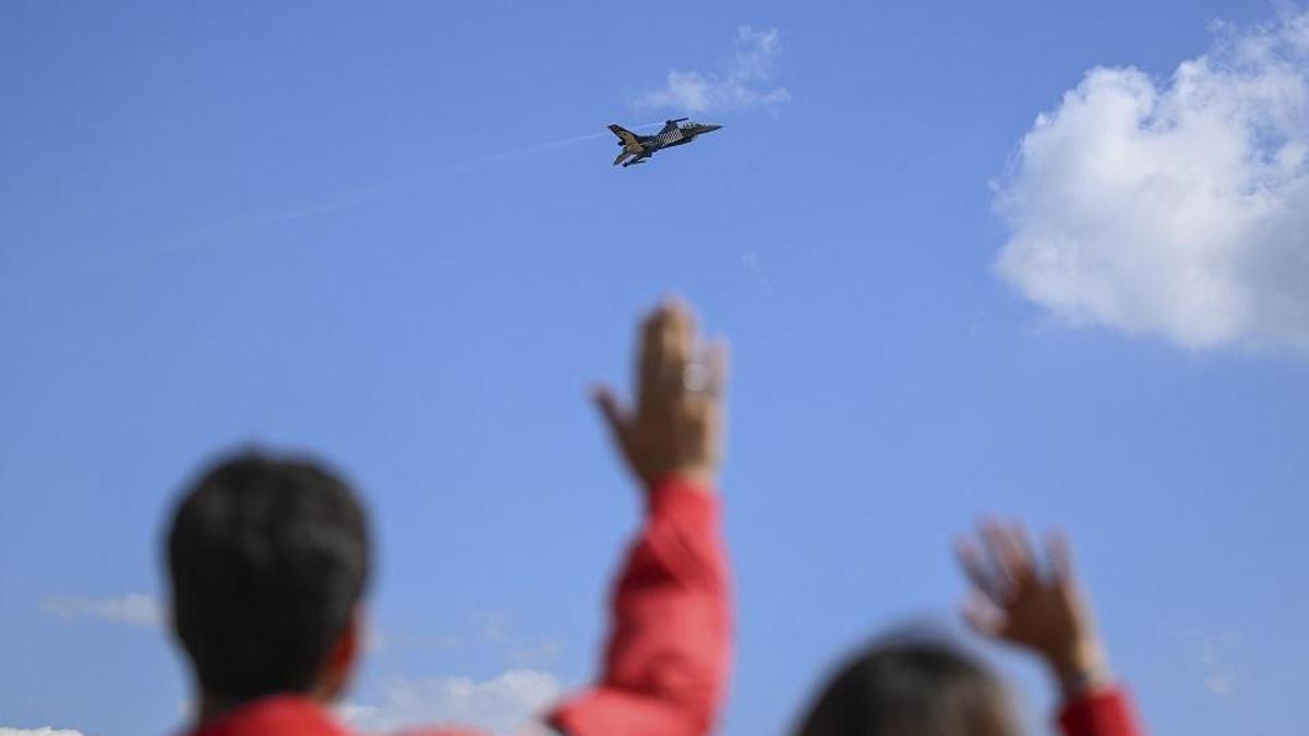 SOLOTÜRK, HÜRKUŞ, ATAK, TB-3... TEKNOFEST İstanbul 4'üncü gününde on binleri ağırlıyor