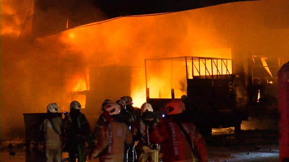 İkitelli Organize Sanayi Bölgesi'nde yangın