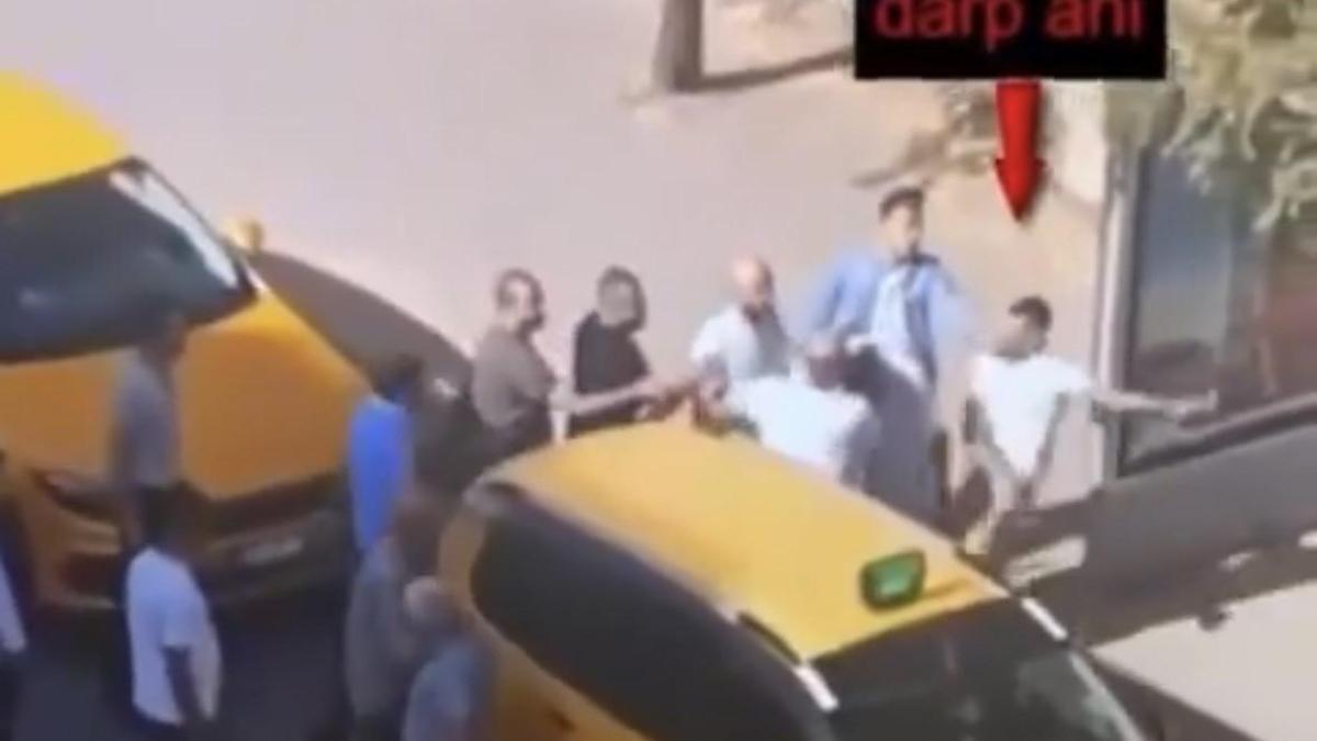 Müşteri kavgasında taksicilerden meslektaşlarına meydan dayağı