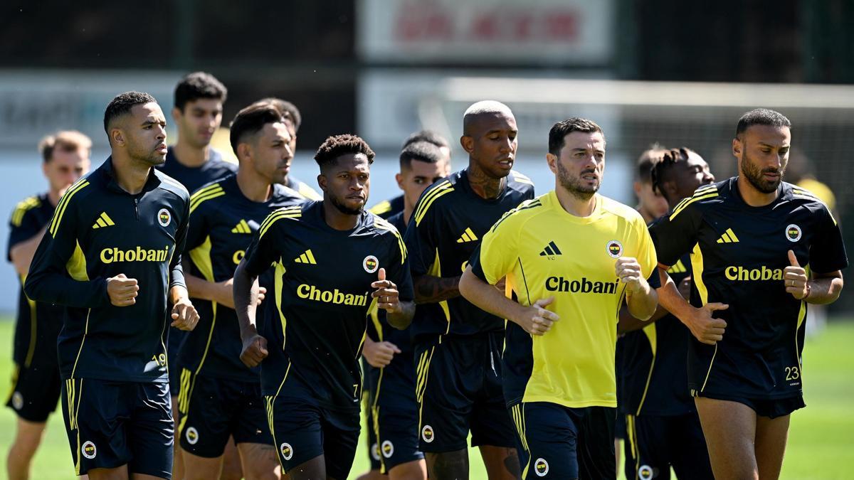 Fenerbahçe’nin, Dinamo Zagreb maçı kadrosu belli oldu! 3 isim yer almadı… Fenerbahçe’nin, Dinamo Zagreb maçı kadrosu belli oldu! 3 isim yer almadı…