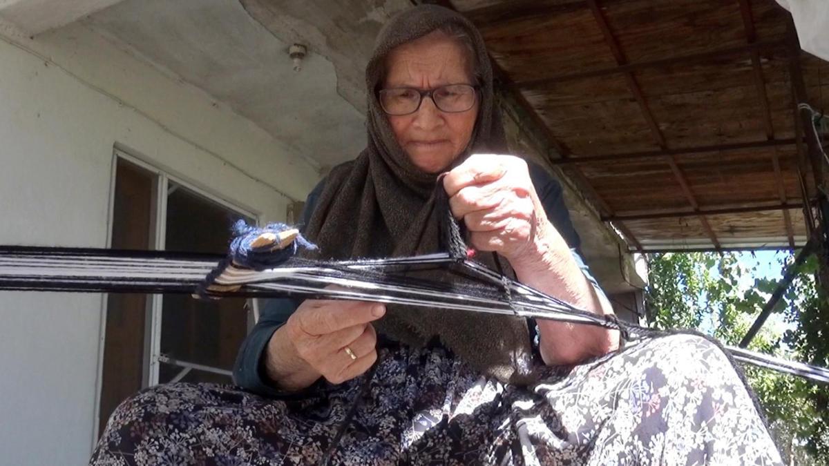 Elif Teyze 'kolan' kültürünü yaşatıyor