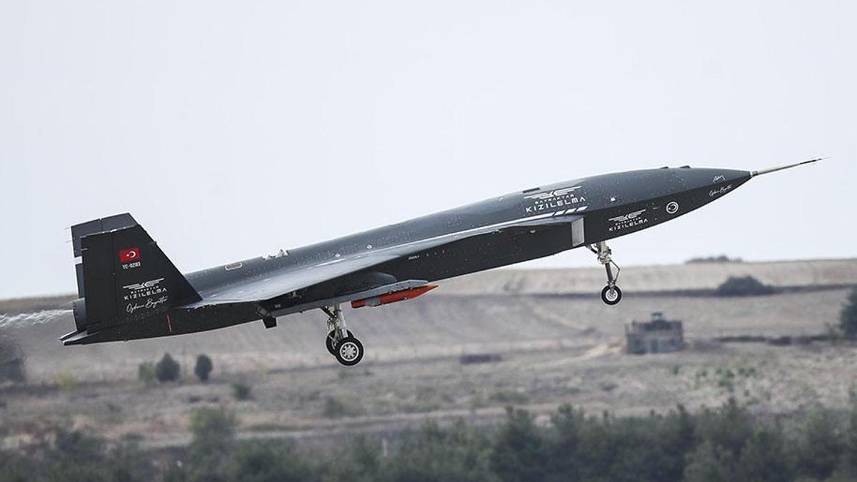 Bayraktar KIZILELMA'nın ilk kez mühimmatlı uçuşu paylaşıldı