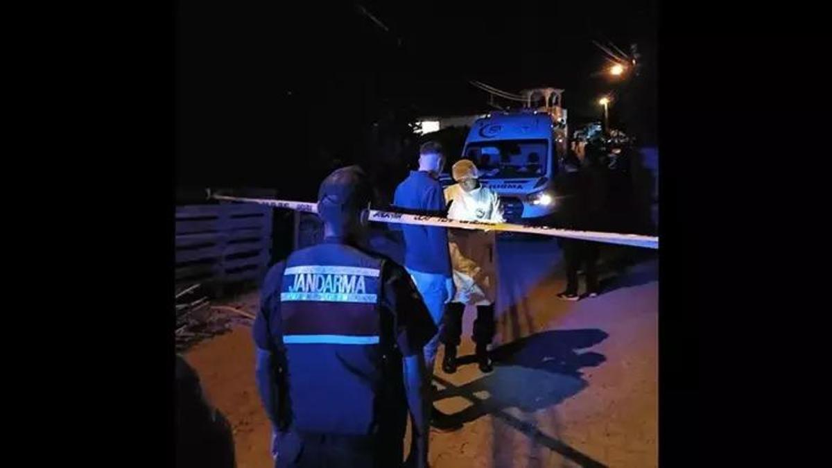 Aile tartışmasında dehşet saçtı! Anne babasını öldürdü, 2 kuzenini yaraladı